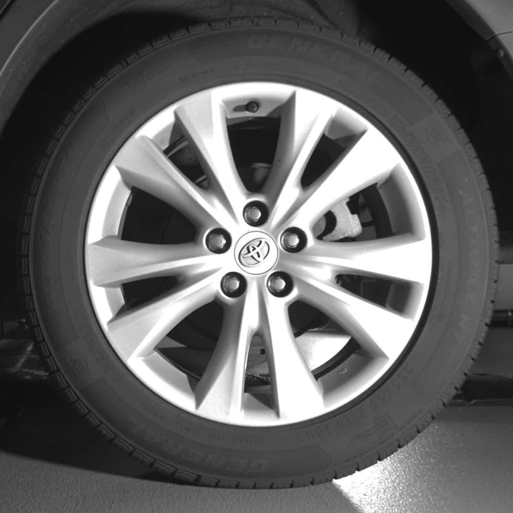 Thumbnail: 2014 Toyota RAV4 - 9