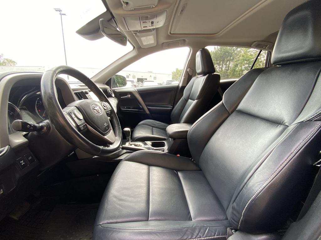 Thumbnail: 2017 Toyota RAV4 - 9