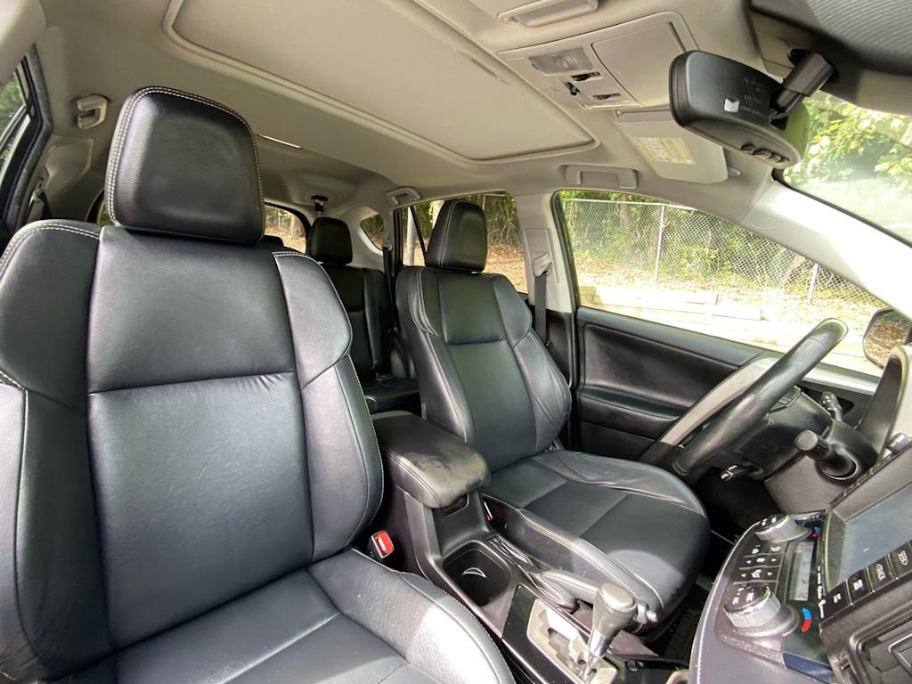 Thumbnail: 2017 Toyota RAV4 - 33