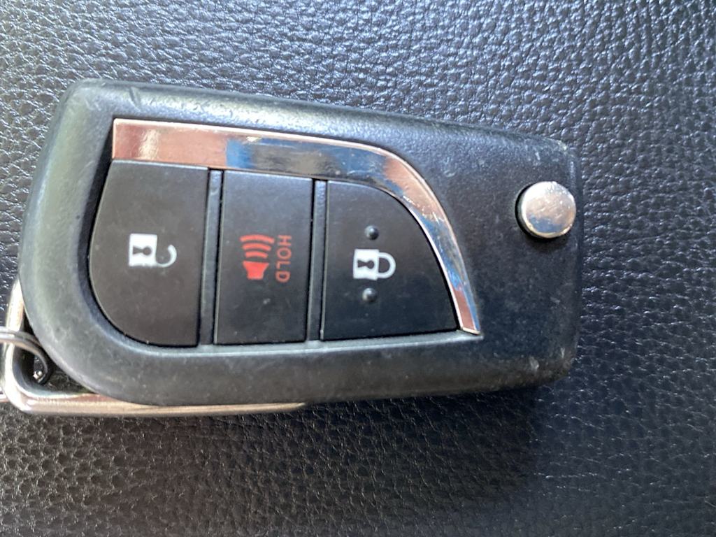 Thumbnail: 2019 Toyota RAV4 - 17