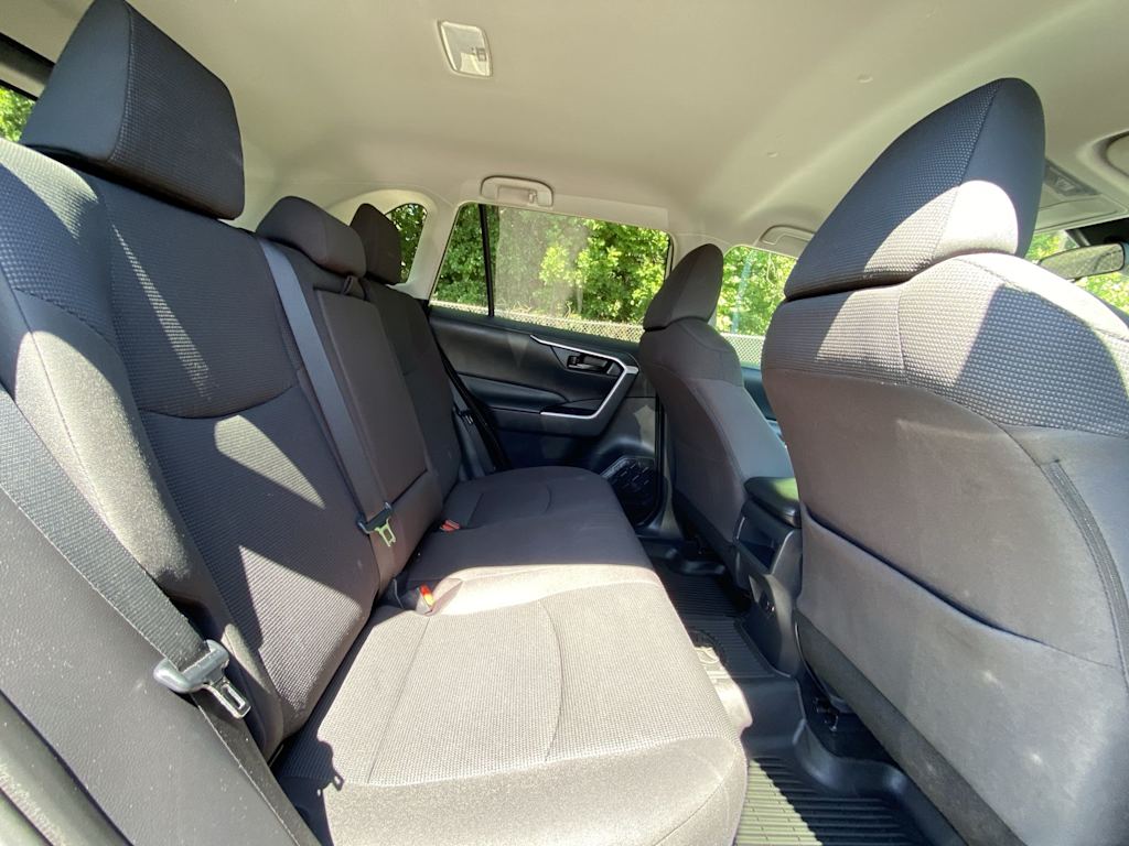 Thumbnail: 2019 Toyota RAV4 - 32