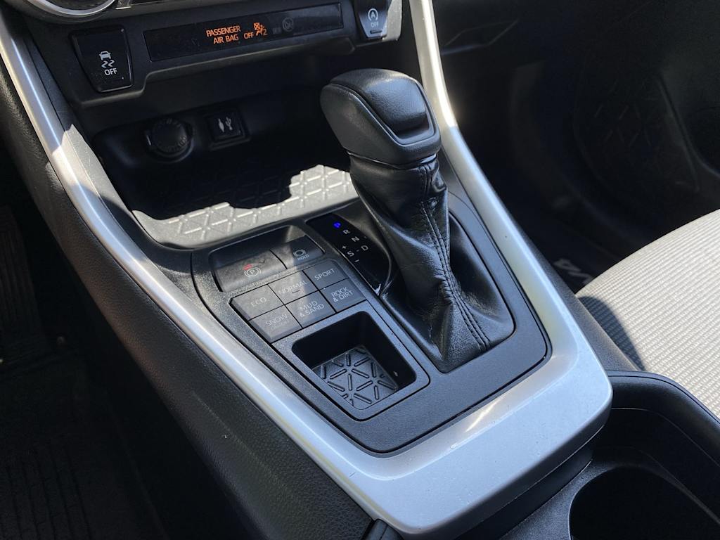 Thumbnail: 2019 Toyota RAV4 - 14