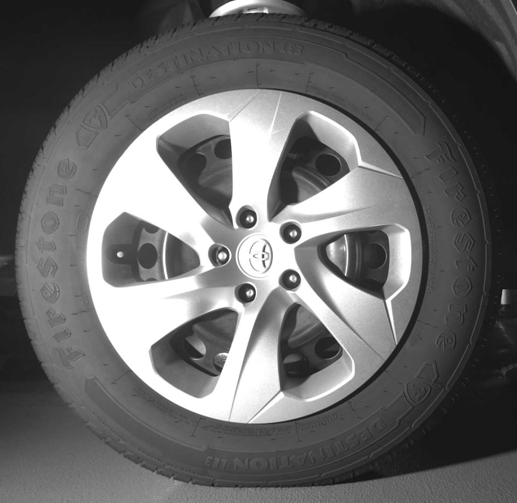 Thumbnail: 2021 Toyota RAV4 - 15