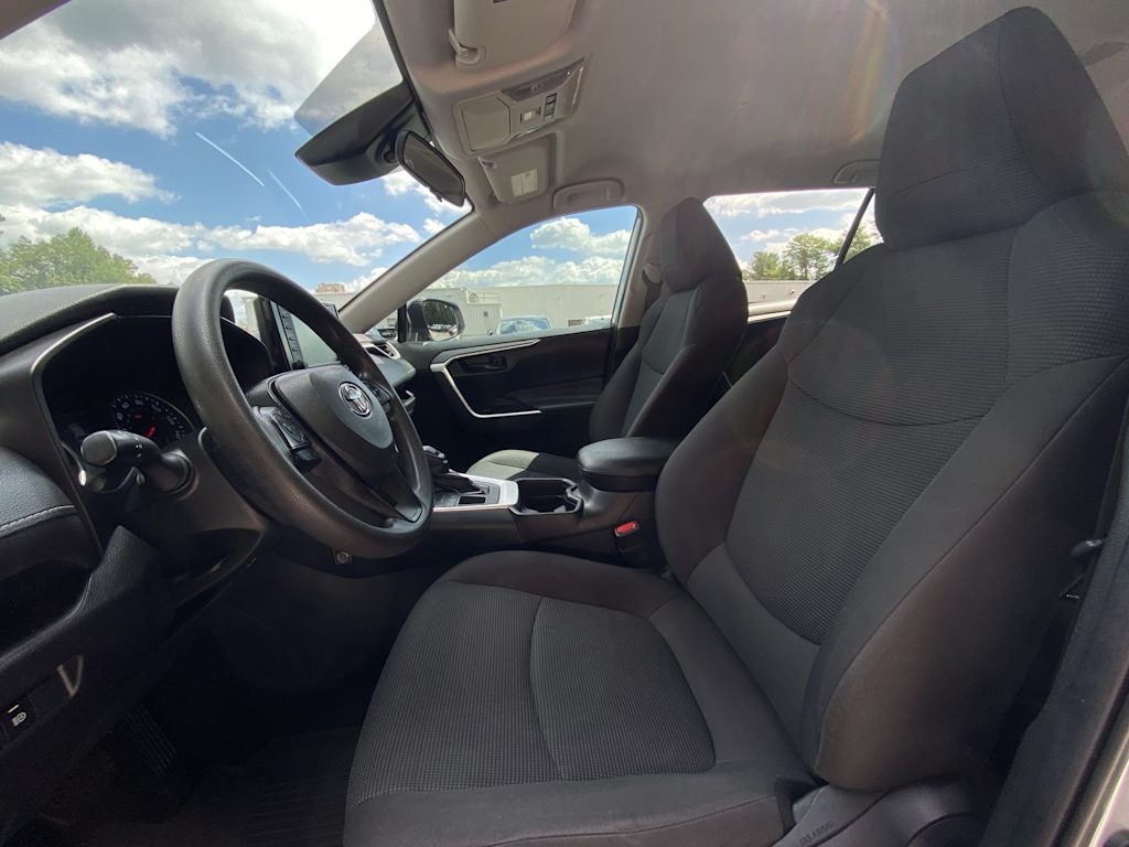 Thumbnail: 2021 Toyota RAV4 - 10
