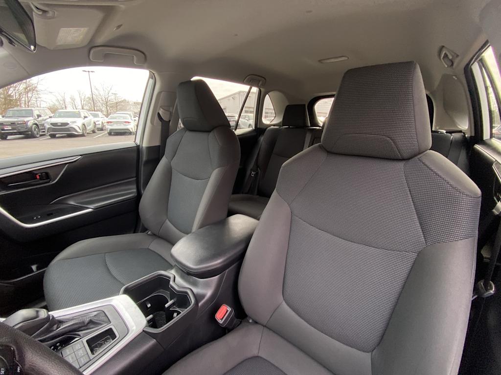 Thumbnail: 2024 Toyota RAV4 - 9