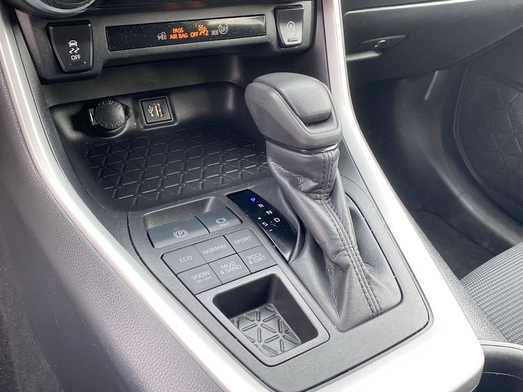 Thumbnail: 2024 Toyota RAV4 - 13