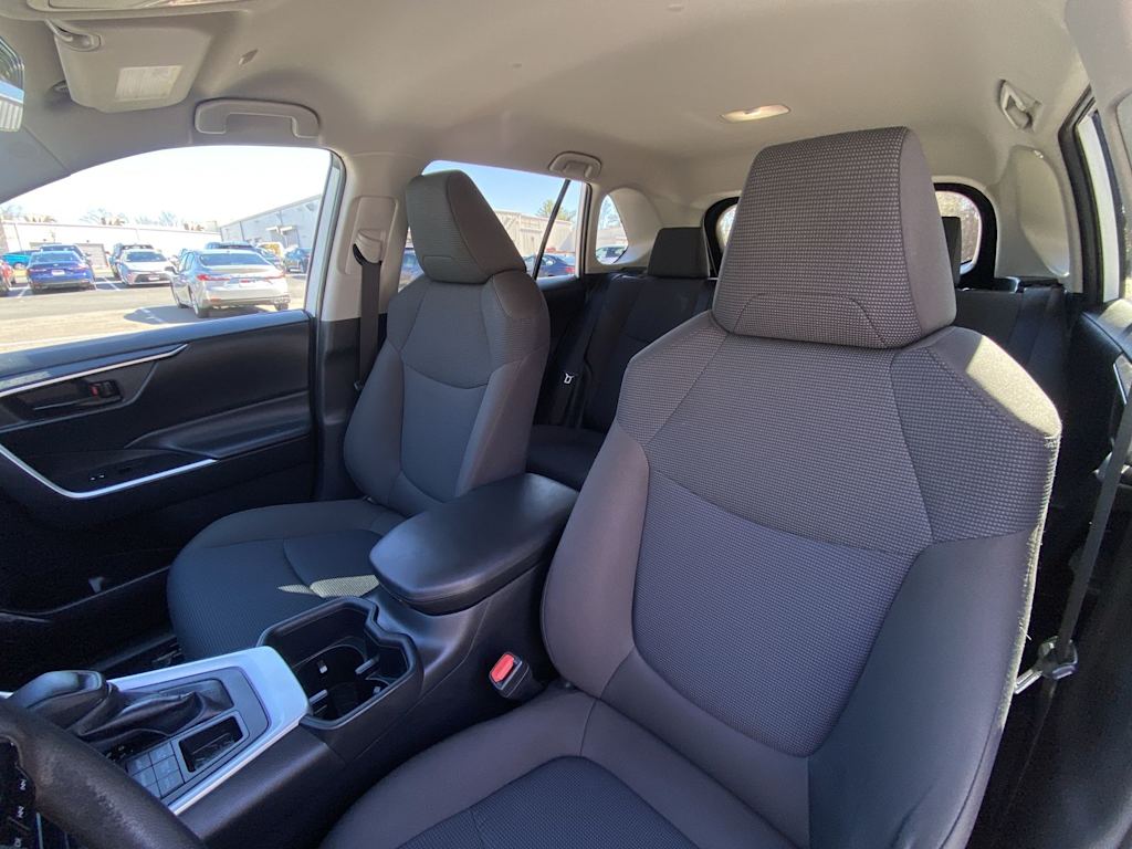 Thumbnail: 2023 Toyota RAV4 - 9