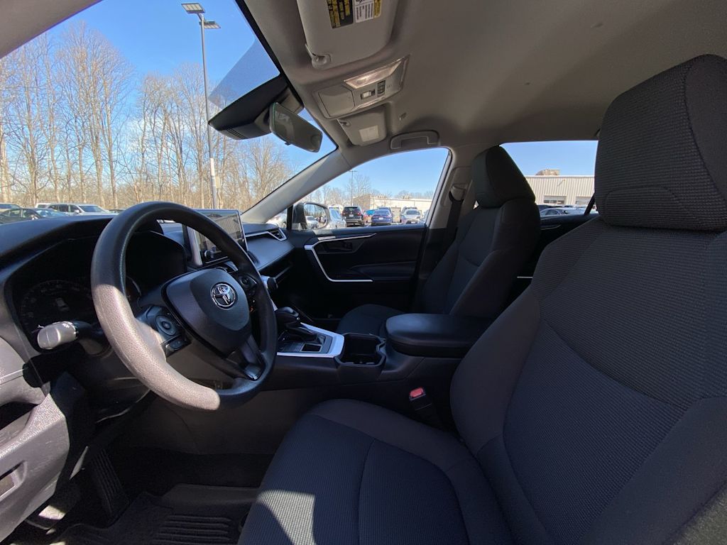 Thumbnail: 2023 Toyota RAV4 - 8