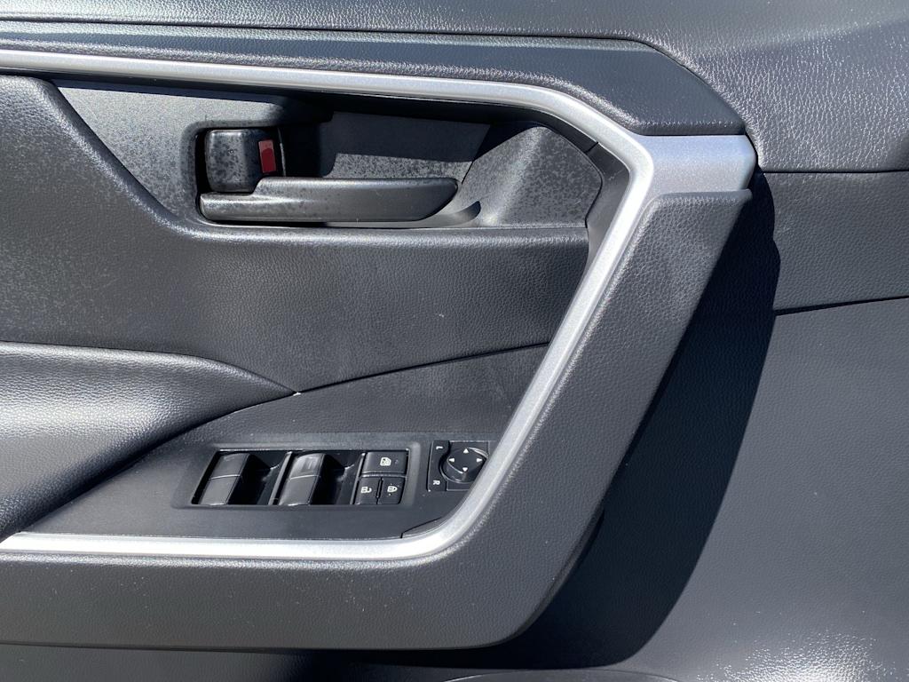 Thumbnail: 2023 Toyota RAV4 - 26