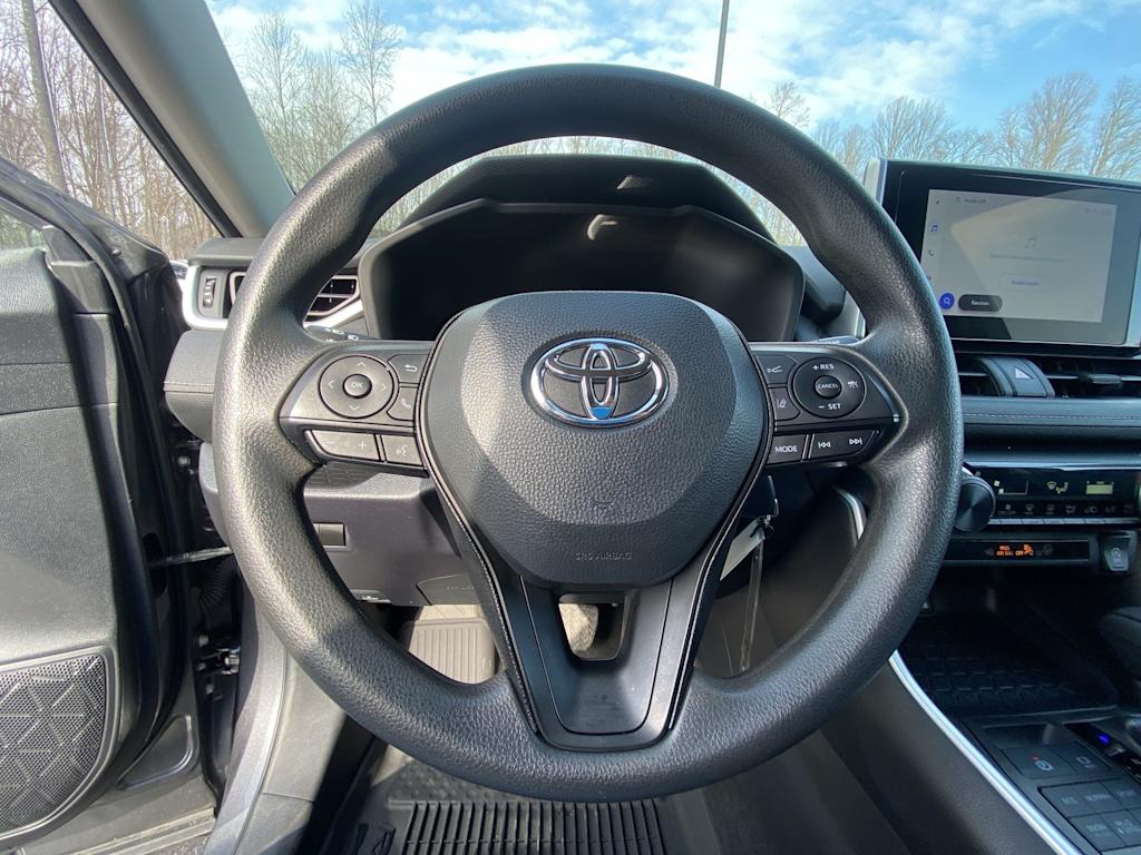 Thumbnail: 2024 Toyota RAV4 - 11