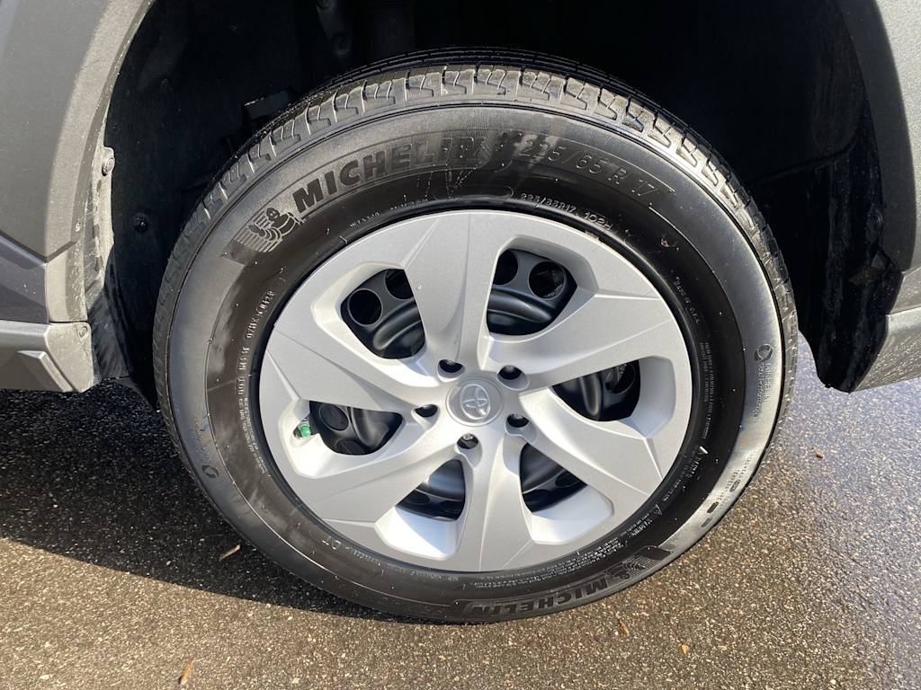 Thumbnail: 2024 Toyota RAV4 - 21