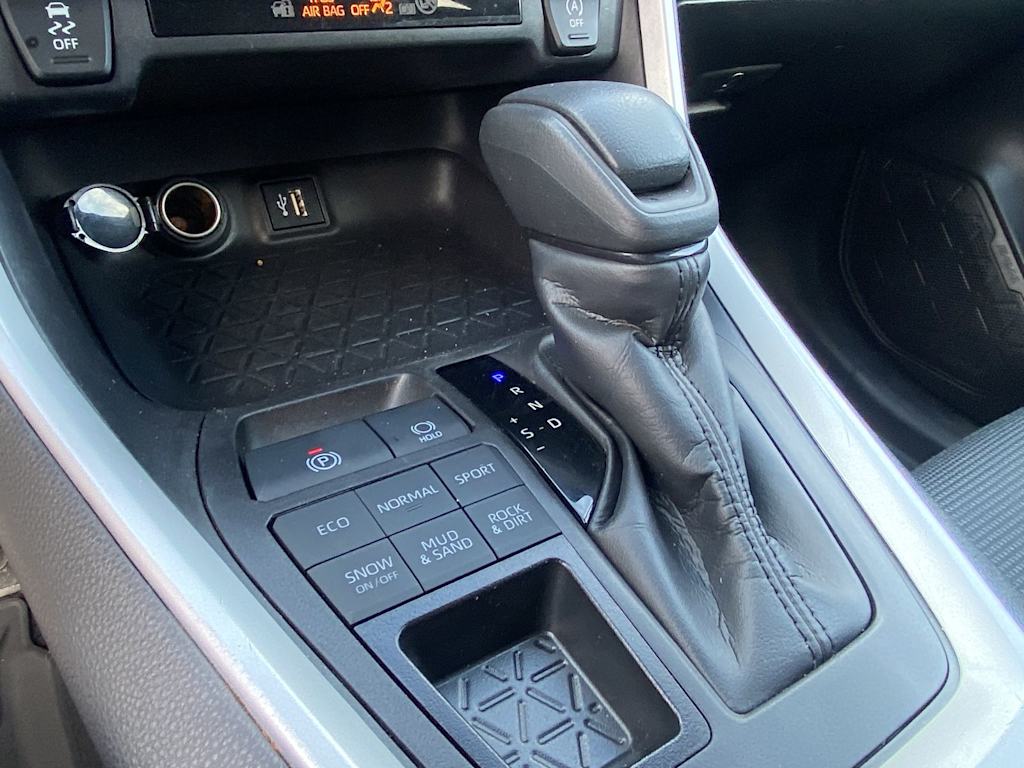 Thumbnail: 2024 Toyota RAV4 - 13