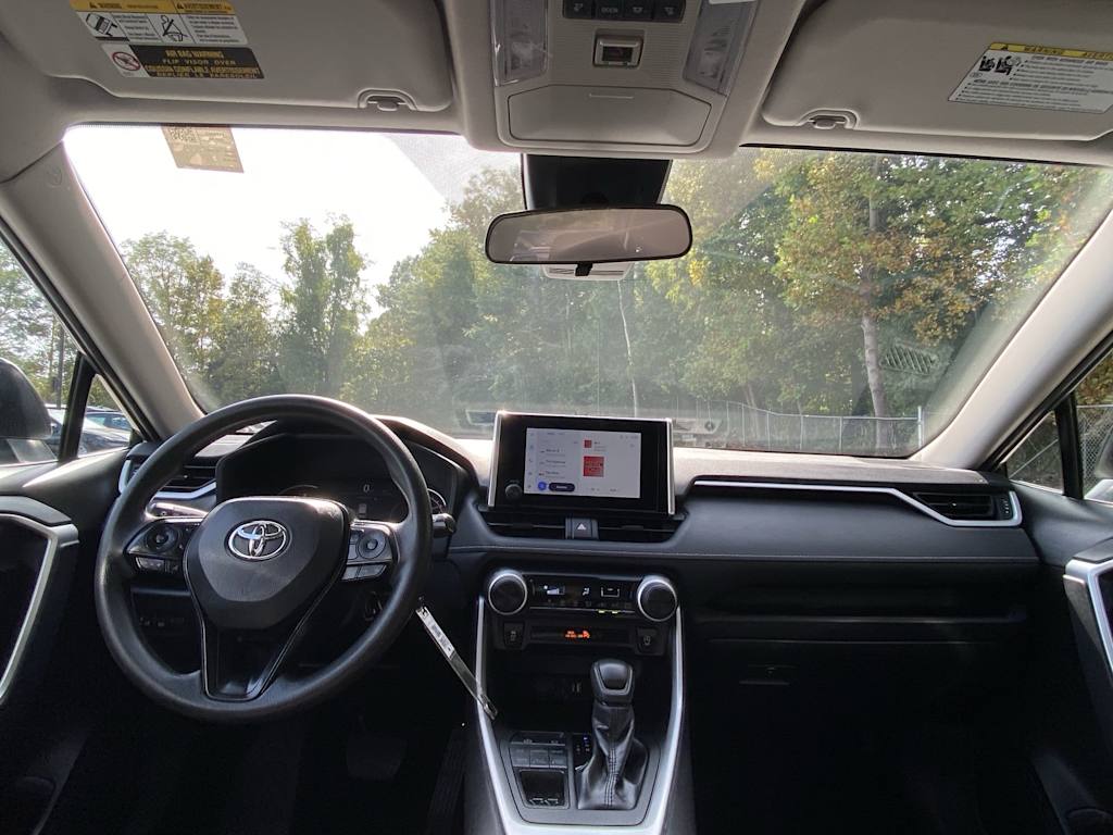 Thumbnail: 2025 Toyota RAV4 - 2