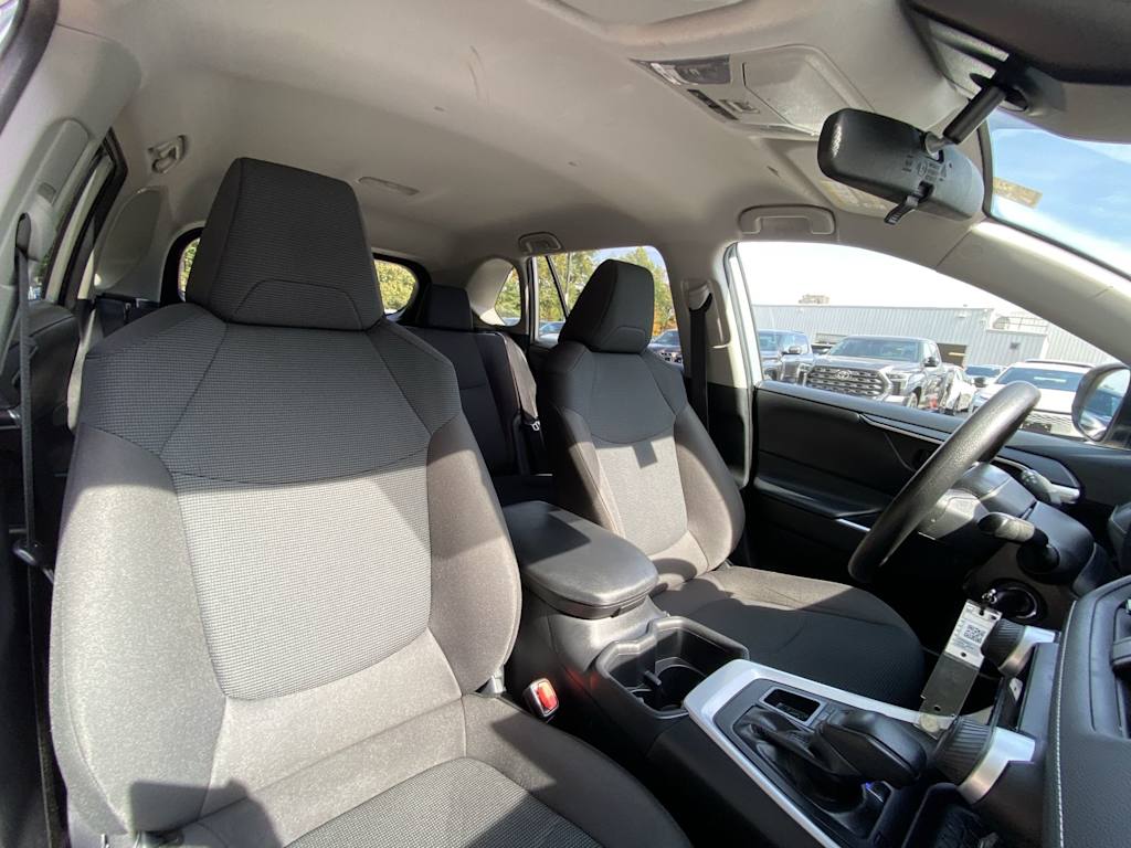 Thumbnail: 2025 Toyota RAV4 - 34