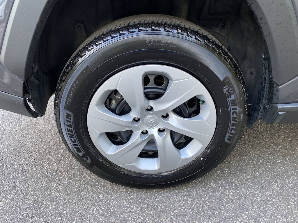 Thumbnail: 2024 Toyota RAV4 - 21