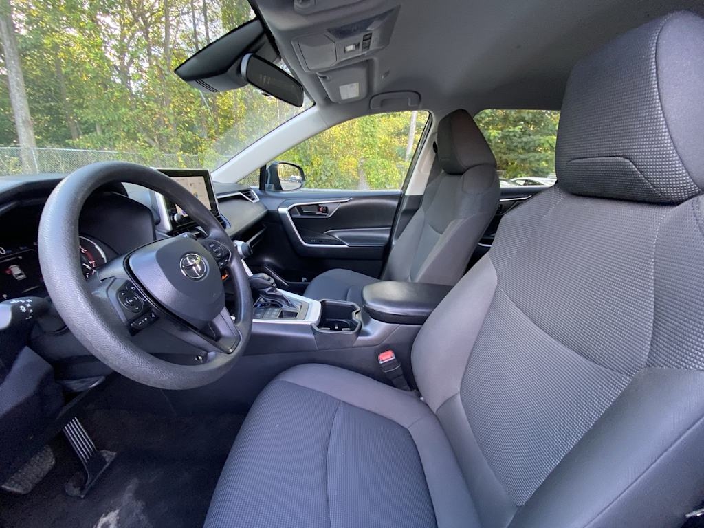 Thumbnail: 2024 Toyota RAV4 - 7