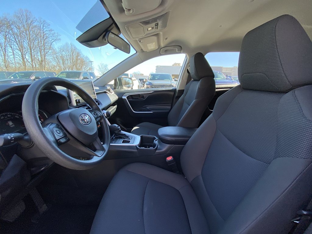 Thumbnail: 2025 Toyota RAV4 - 7