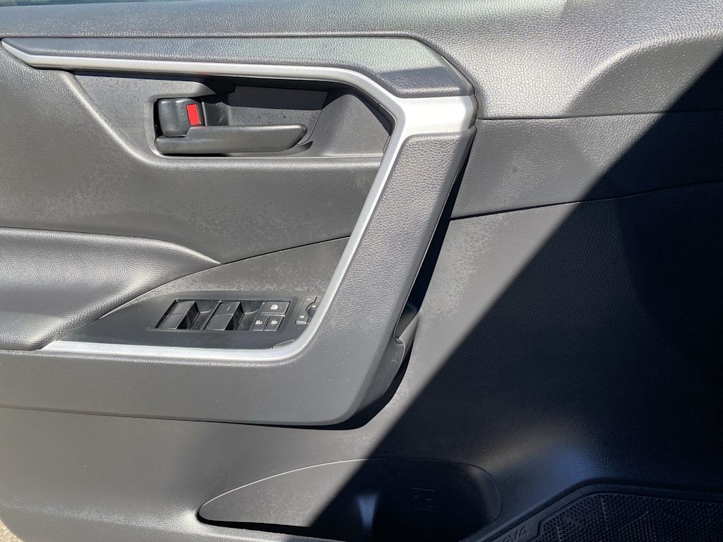 Thumbnail: 2025 Toyota RAV4 - 26