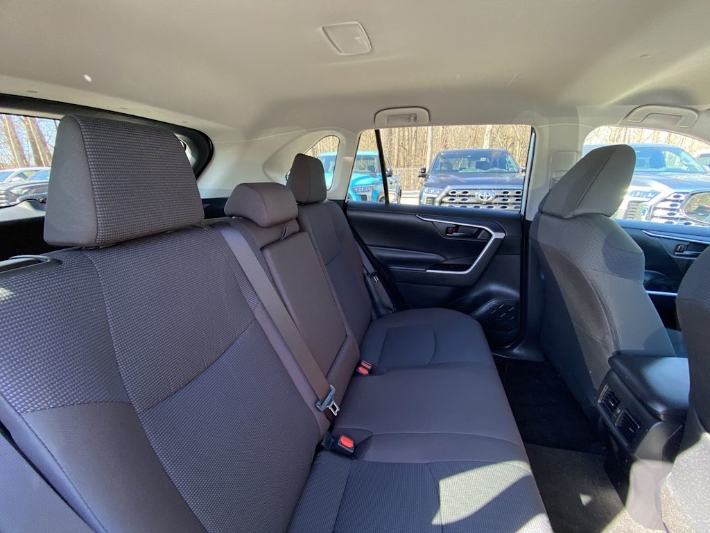 Thumbnail: 2025 Toyota RAV4 - 29