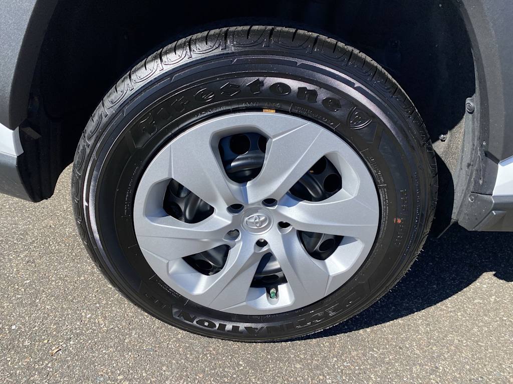 Thumbnail: 2025 Toyota RAV4 - 24