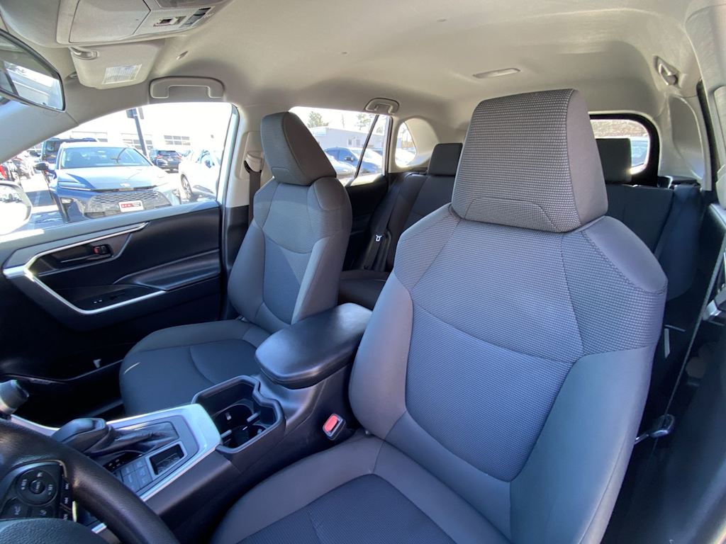 Thumbnail: 2024 Toyota RAV4 - 8