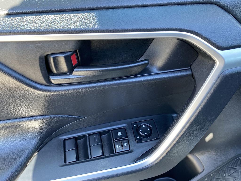 Thumbnail: 2024 Toyota RAV4 - 22