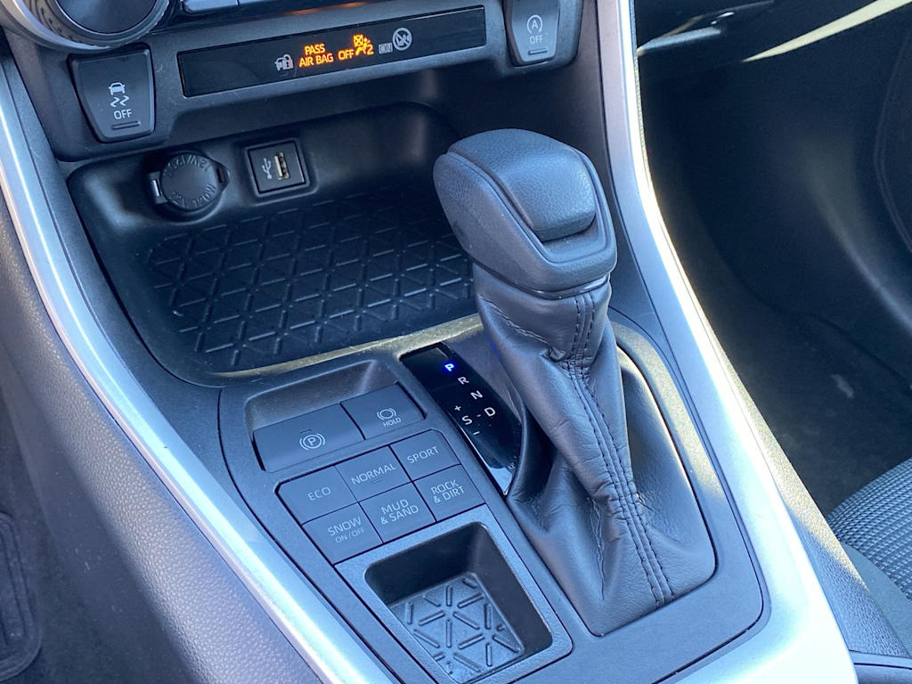 Thumbnail: 2024 Toyota RAV4 - 12