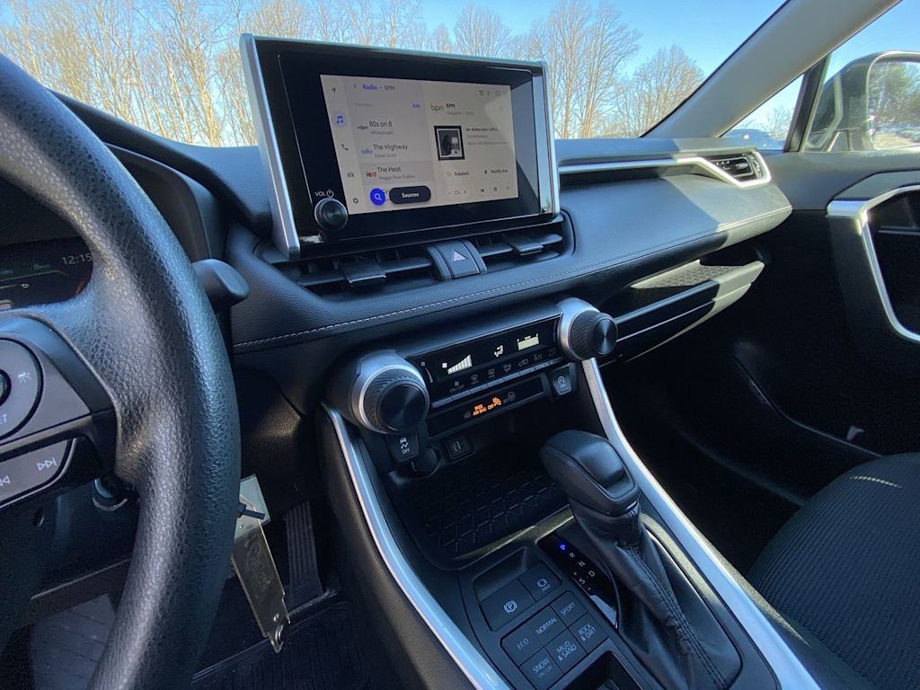 Thumbnail: 2024 Toyota RAV4 - 6