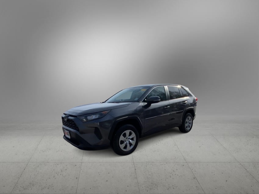 2022 Toyota RAV4 LE 6