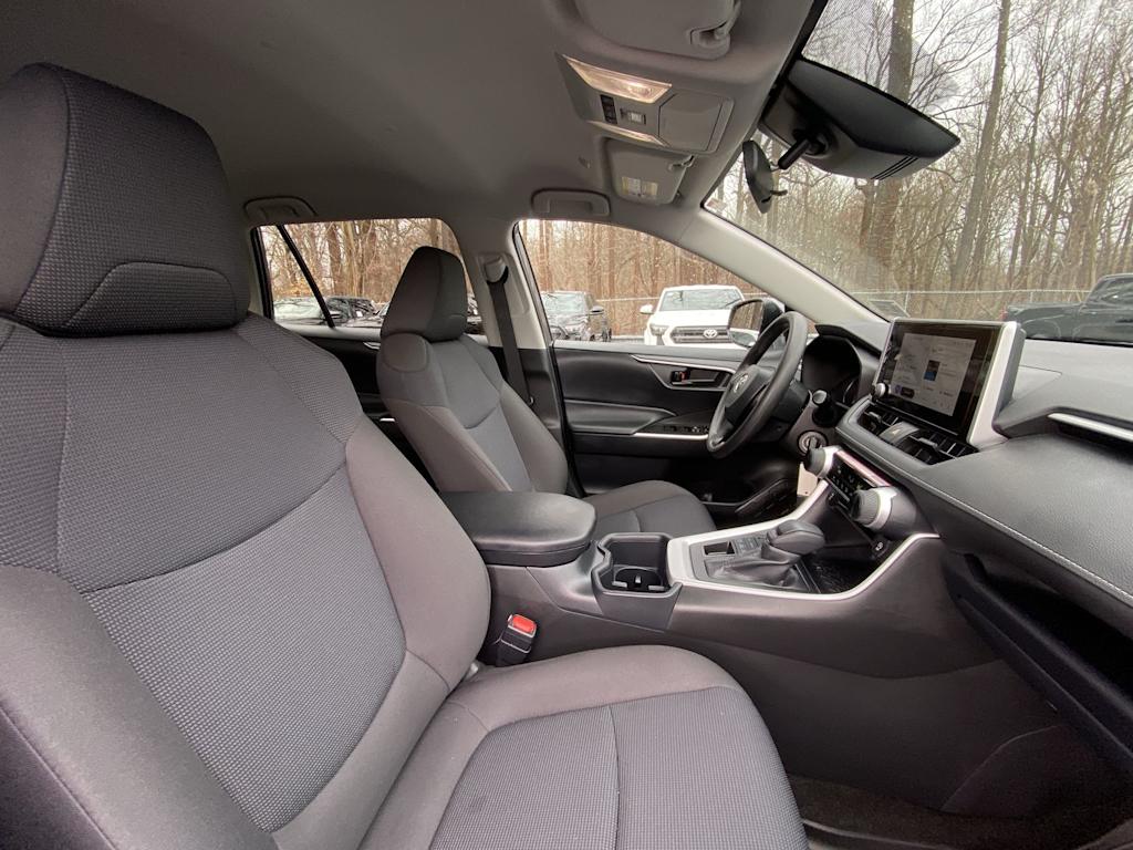 Thumbnail: 2025 Toyota RAV4 - 35