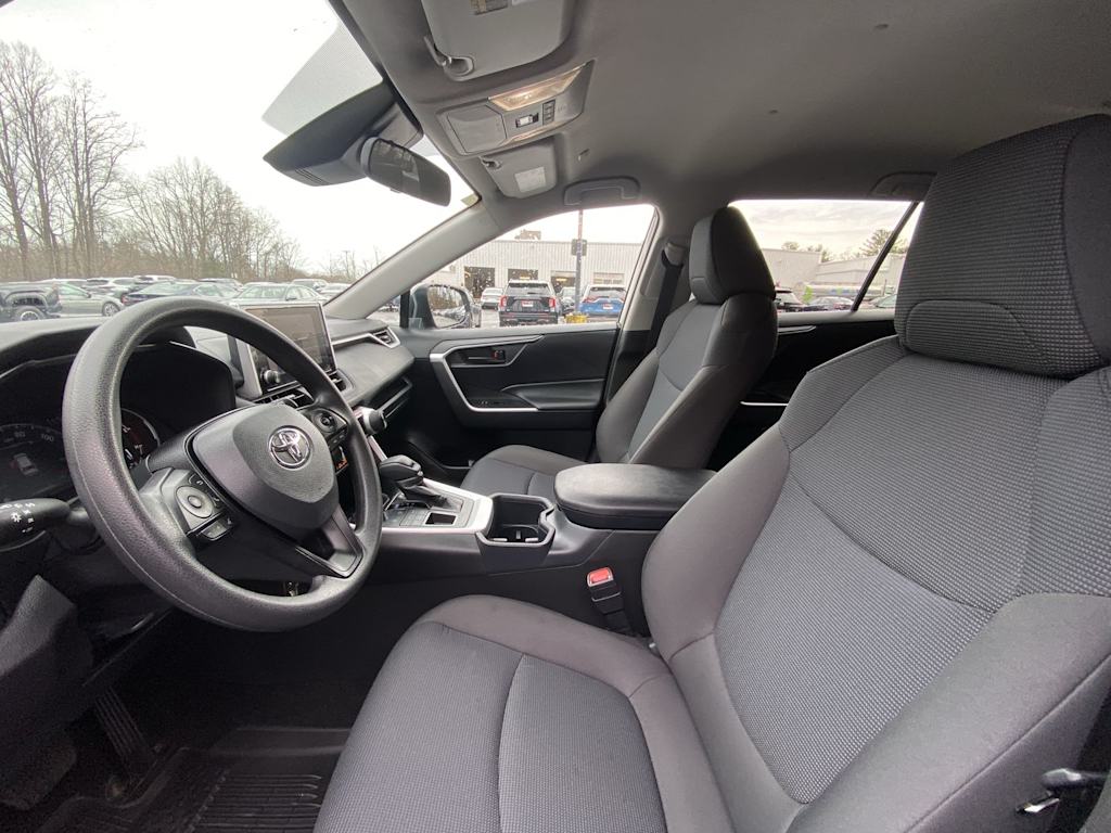 Thumbnail: 2025 Toyota RAV4 - 10