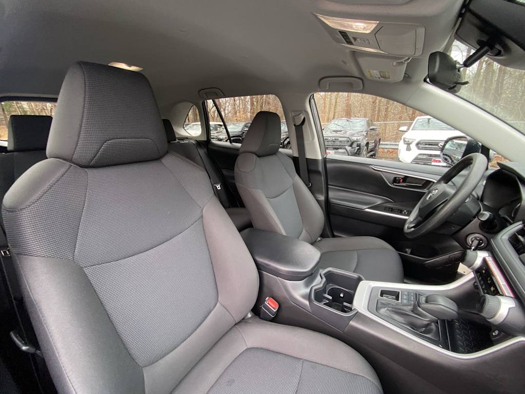 Thumbnail: 2025 Toyota RAV4 - 36