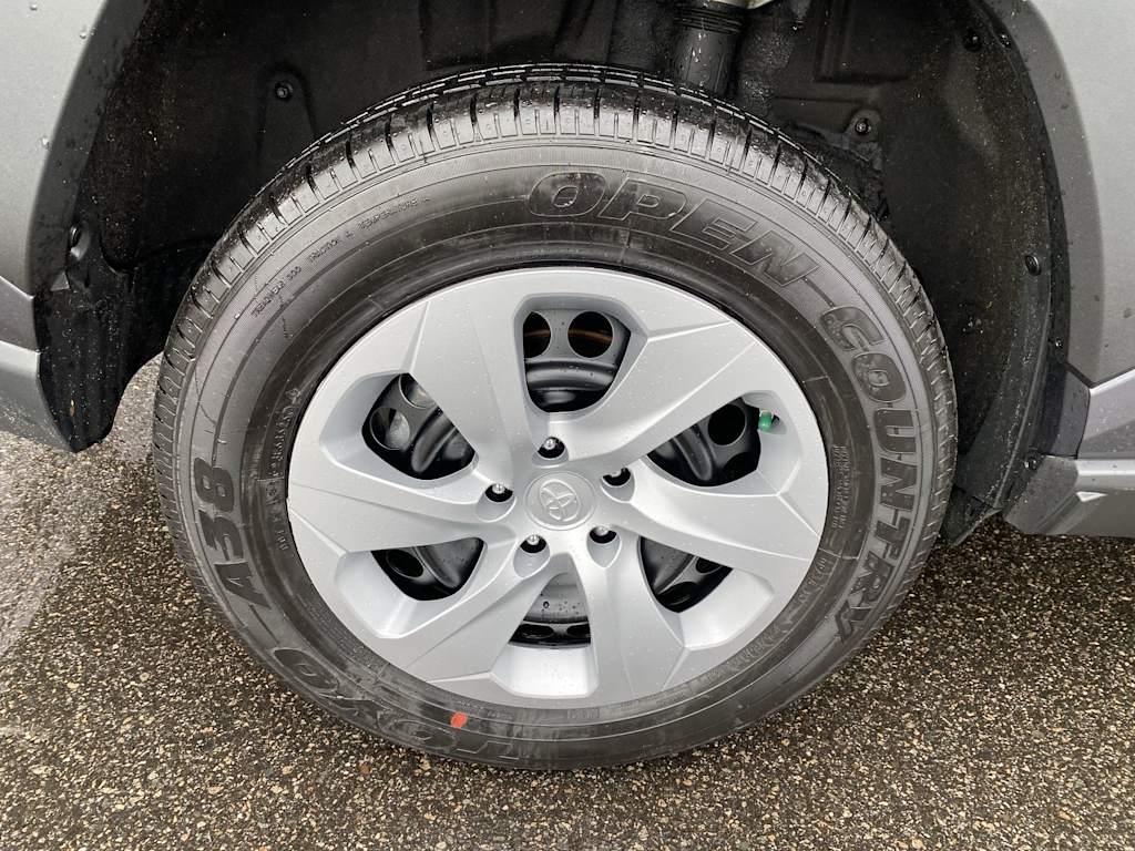 Thumbnail: 2025 Toyota RAV4 - 32