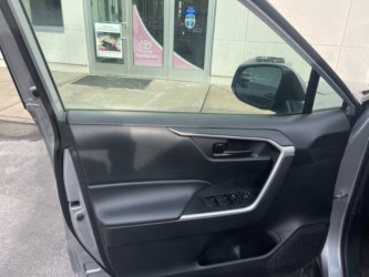 Thumbnail: 2021 Toyota RAV4 - 22