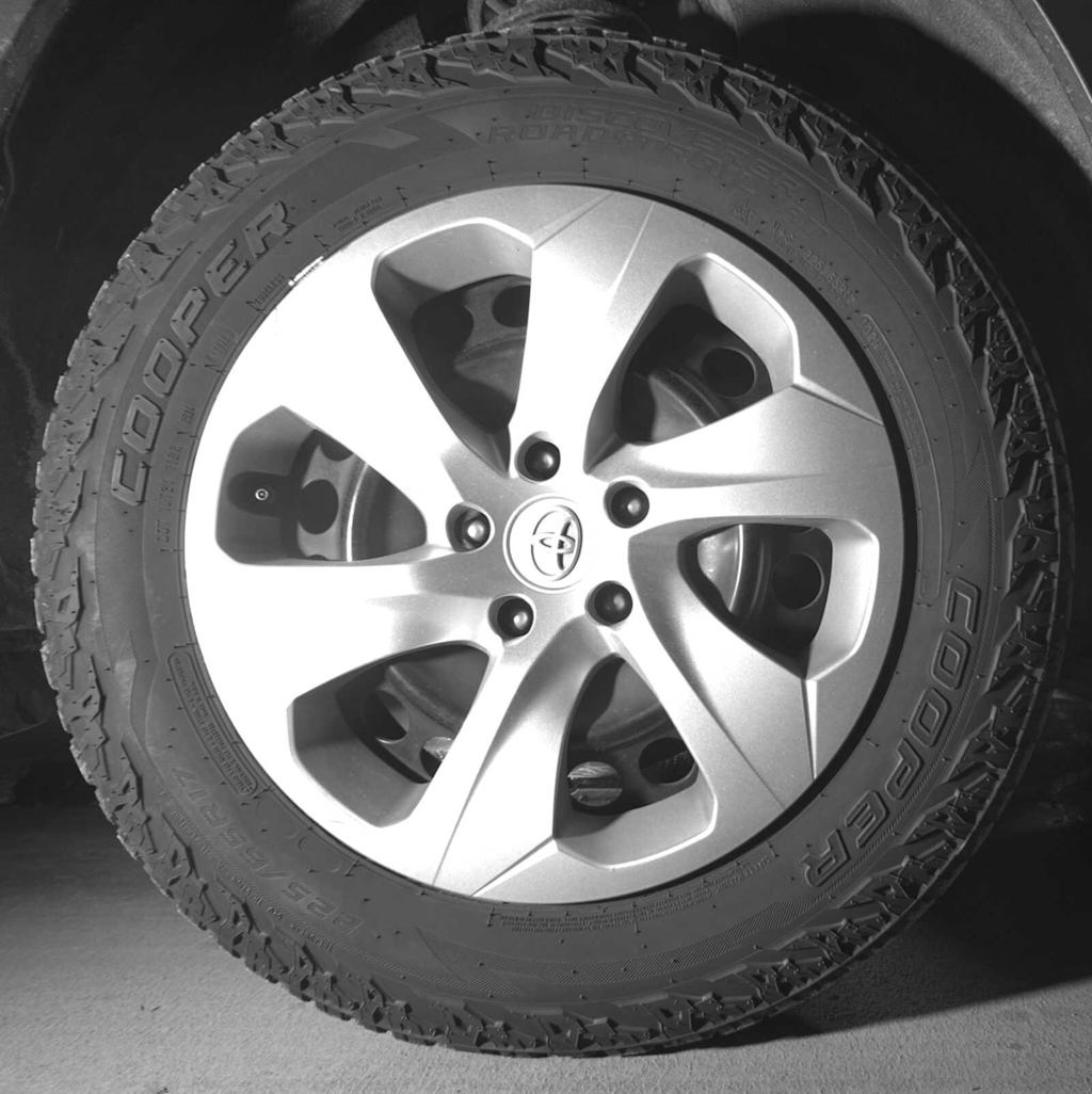 Thumbnail: 2021 Toyota RAV4 - 23