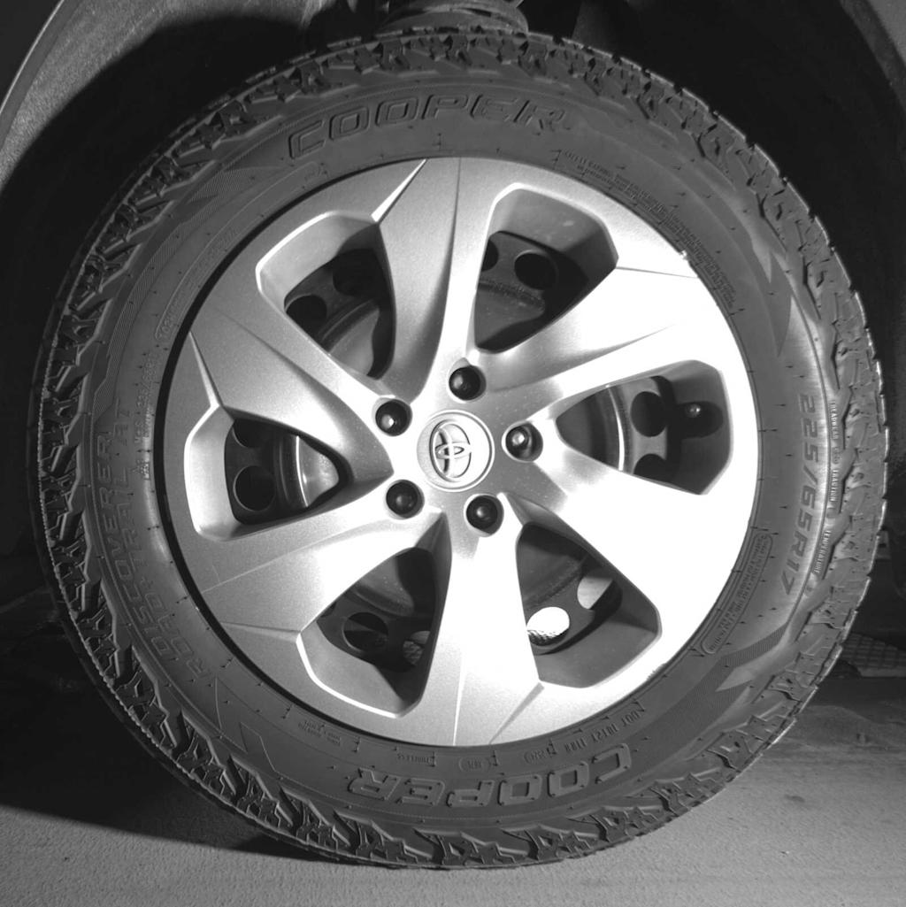 Thumbnail: 2021 Toyota RAV4 - 18