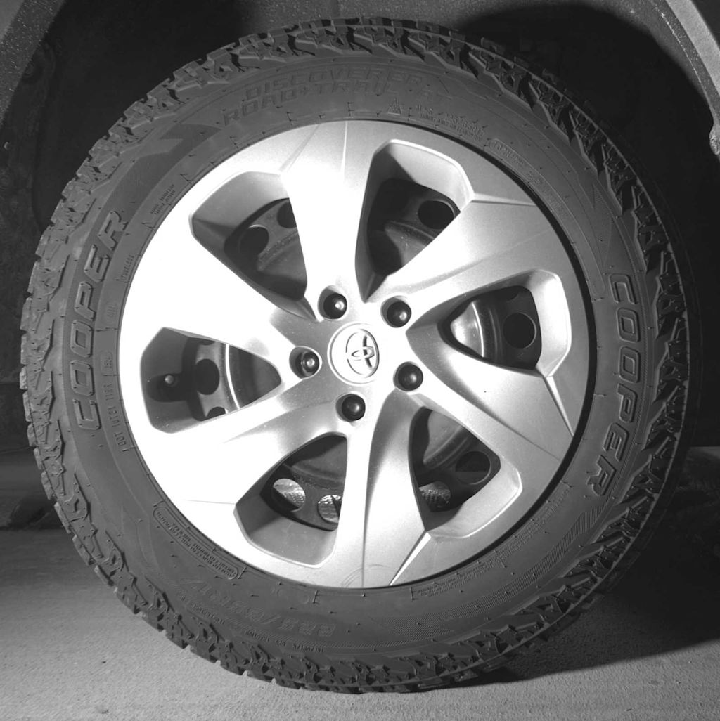 Thumbnail: 2021 Toyota RAV4 - 21