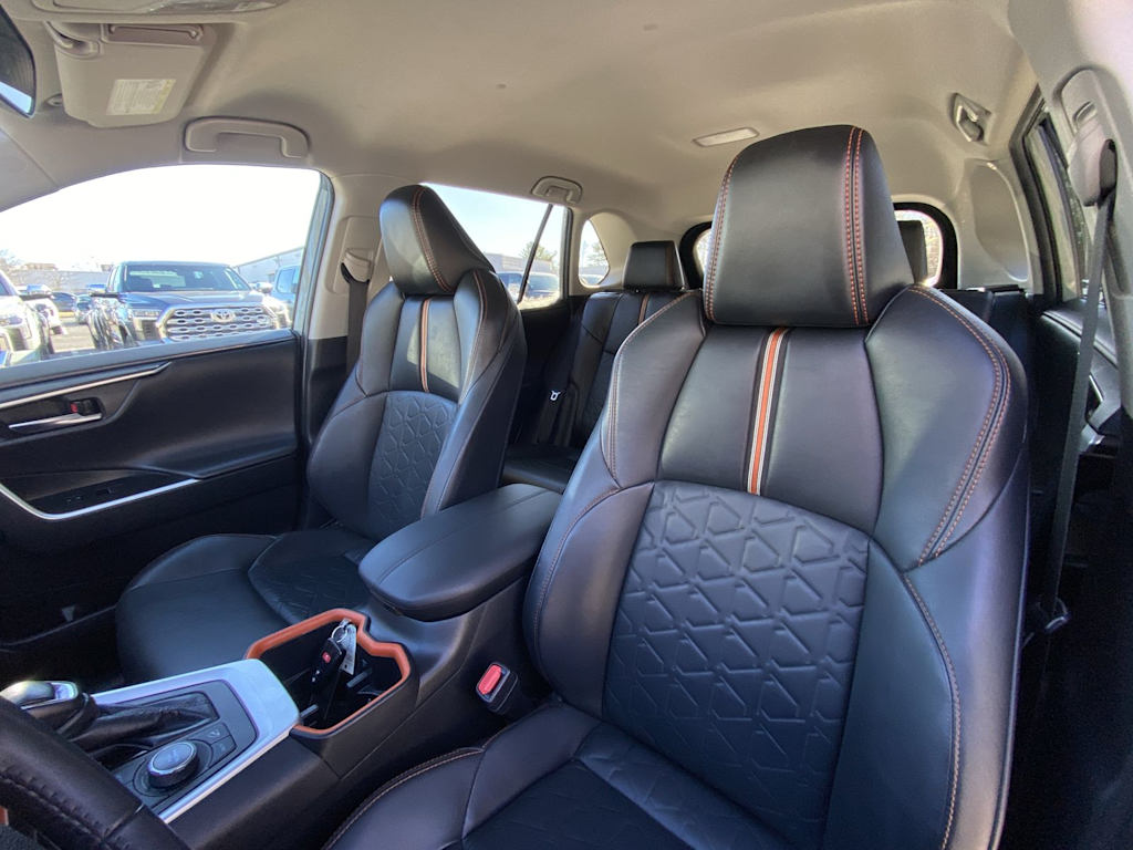 Thumbnail: 2022 Toyota RAV4 - 8