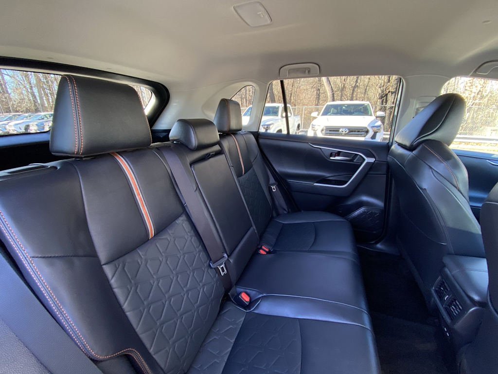 Thumbnail: 2022 Toyota RAV4 - 25