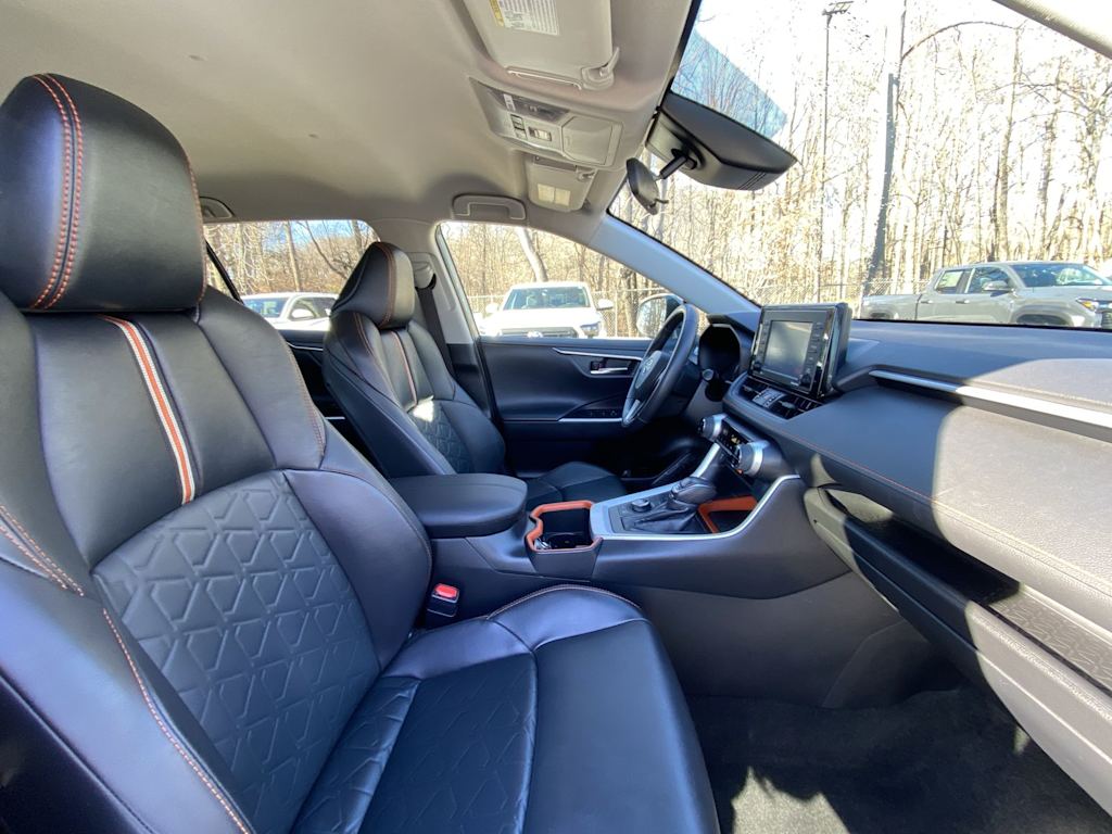 Thumbnail: 2022 Toyota RAV4 - 23