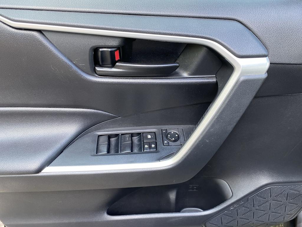Thumbnail: 2020 Toyota RAV4 - 29
