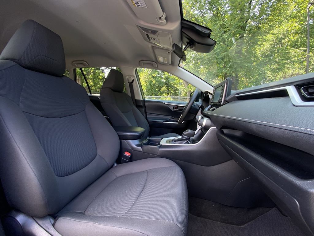 Thumbnail: 2020 Toyota RAV4 - 30