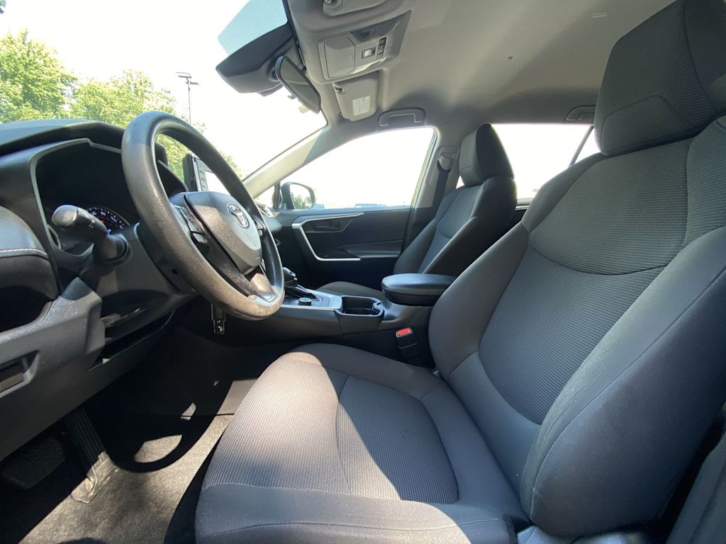 Thumbnail: 2020 Toyota RAV4 - 10