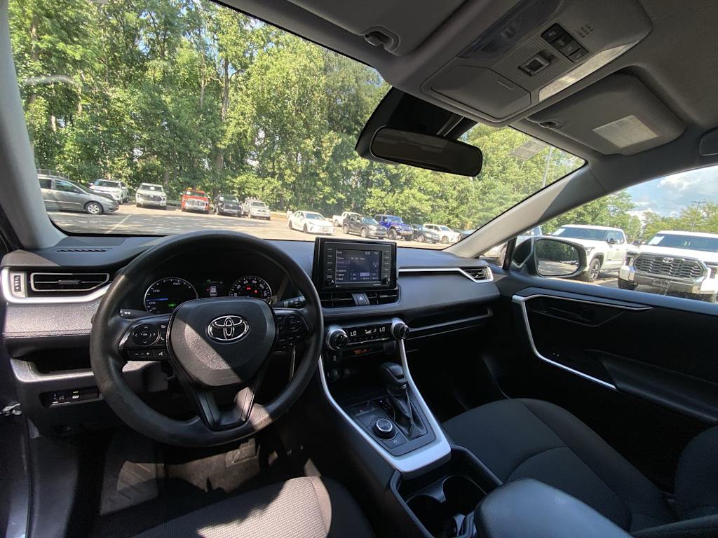 Thumbnail: 2020 Toyota RAV4 - 9