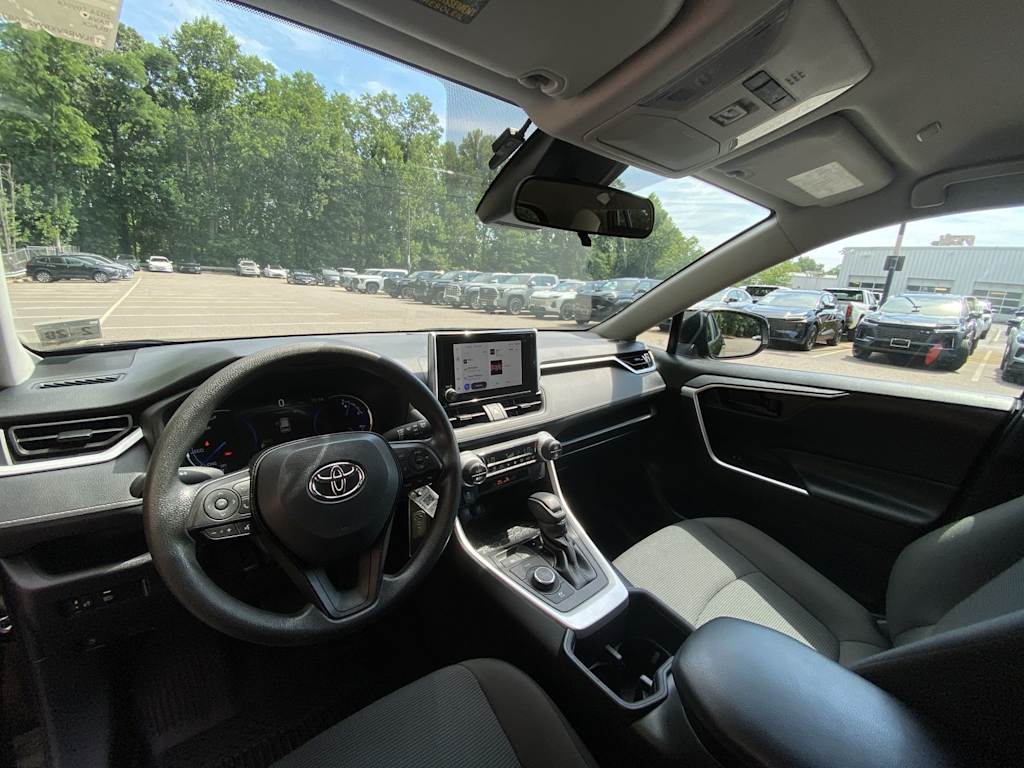 Thumbnail: 2024 Toyota RAV4 - 9