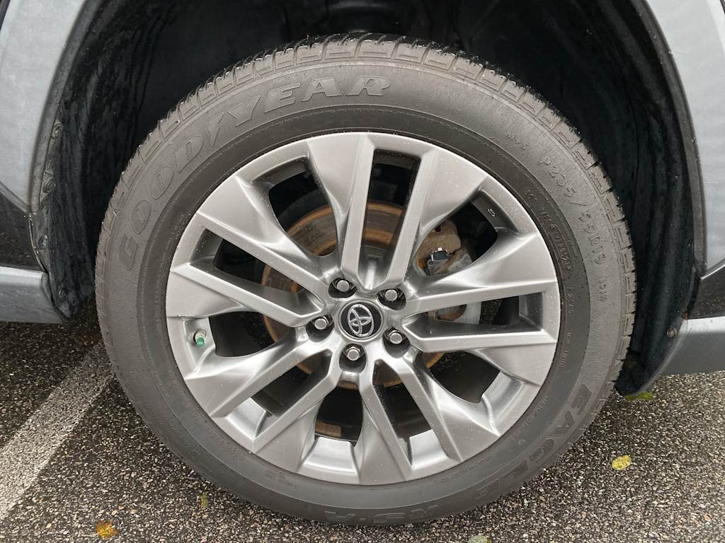 Thumbnail: 2019 Toyota RAV4 - 29