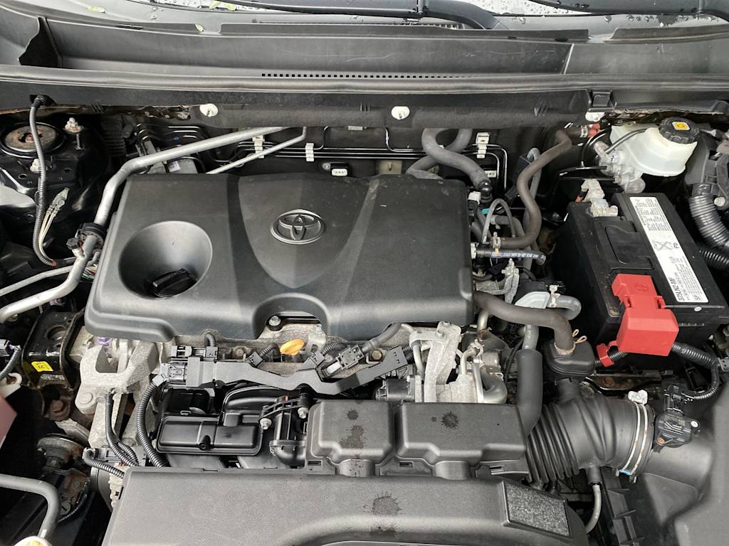 Thumbnail: 2019 Toyota RAV4 - 8