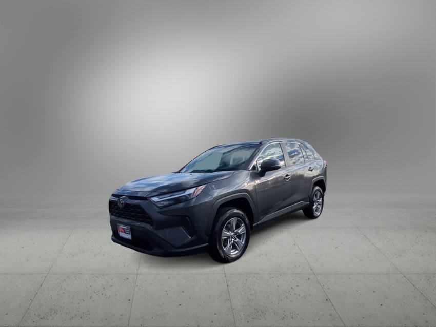 2022 Toyota RAV4 XLE 5