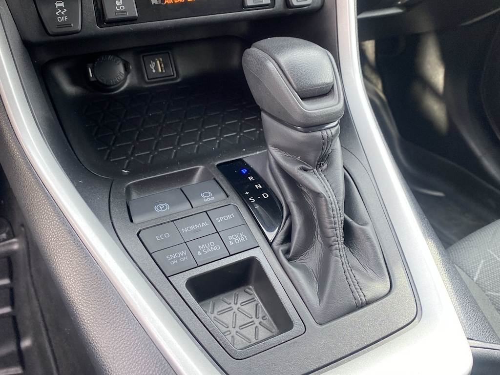 Thumbnail: 2024 Toyota RAV4 - 13