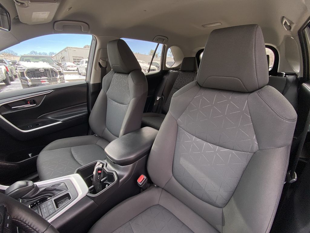 Thumbnail: 2024 Toyota RAV4 - 9